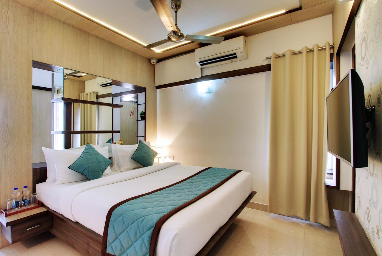 White Castle Boutique Apartment Hotel Bangalore Exterior photo